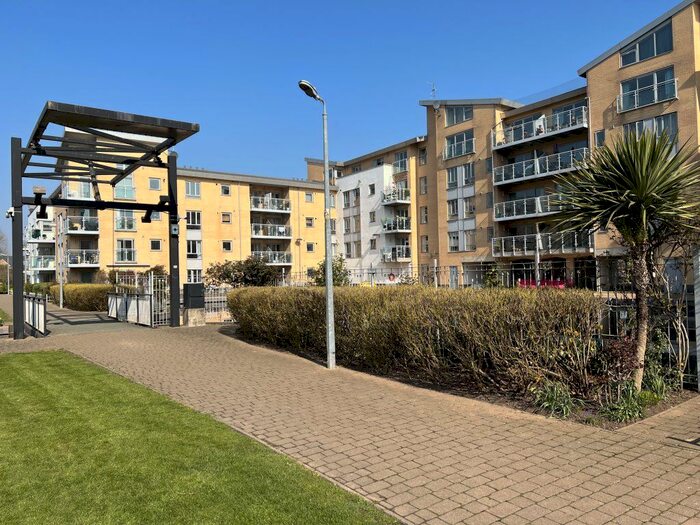 3 Bedroom Property To Rent In Lockside Marina, Chelmsford, CM2