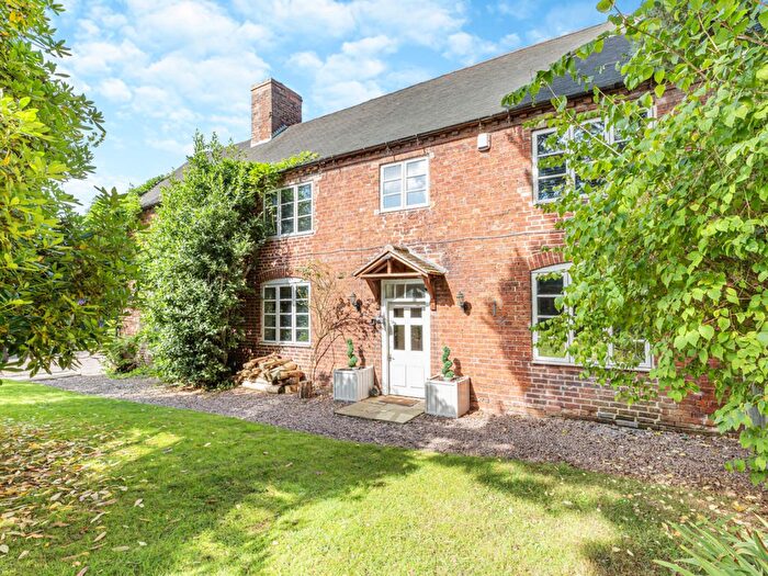 3 Bedroom Semi-detached House For Sale In Priorslee Road, Shifnal, TF11