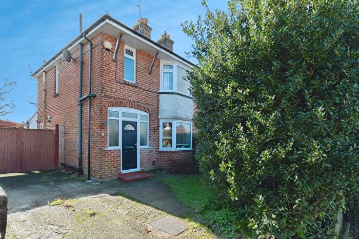 3 Bedroom Semi Detached House For Sale In Enfield Road, Poole, Dorset, BH15