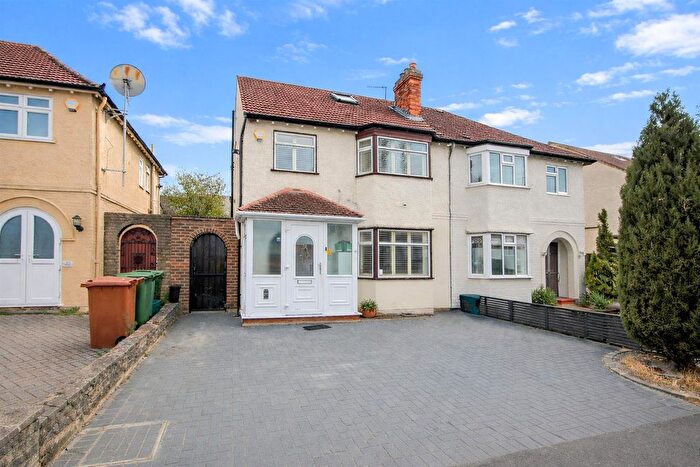 4 Bedroom Semi Detached House For Sale In Poplar Road, Sutton, SM3