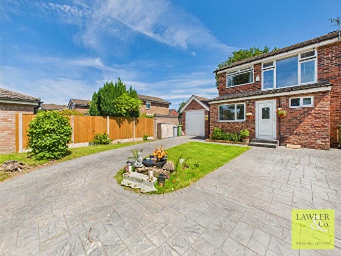 3 Bedroom Mews For Sale In Buckfast Close, Poynton, Stockport, Cheshire, SK12