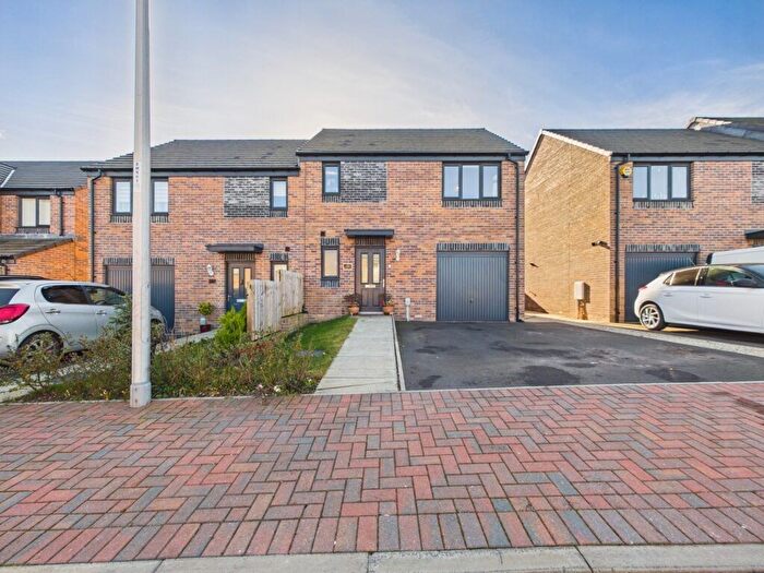 3 Bedroom End Terrace House For Sale In Brocken Brigg End, Edinburgh, EH17