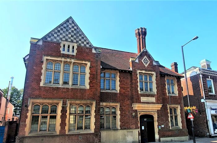 1 Bedroom Flat To Rent In High Street North, Dunstable, LU6