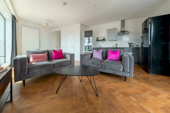 2 Bedroom Apartment To Rent In Broadside, Oldham Road, M4