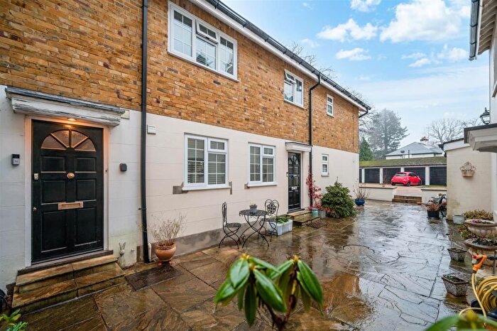 3 Bedroom Terraced House For Sale In Warren Lodge Drive, Kingswood, KT20