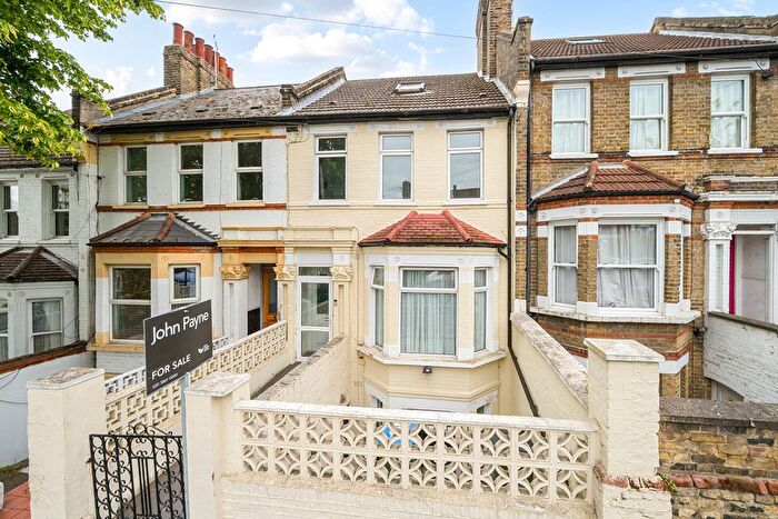 6 Bedroom Terraced House For Sale In Griffin Road, Plumstead, SE18