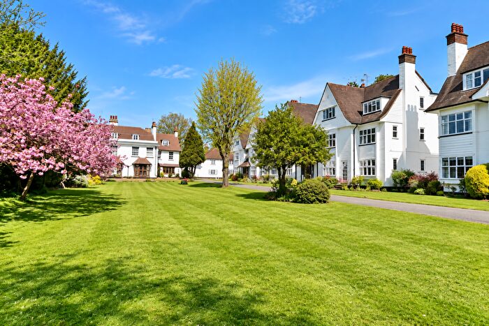 2 Bedroom Apartment To Rent In Raleigh House, Watts Road, Thames Ditton, Surrey, KT7