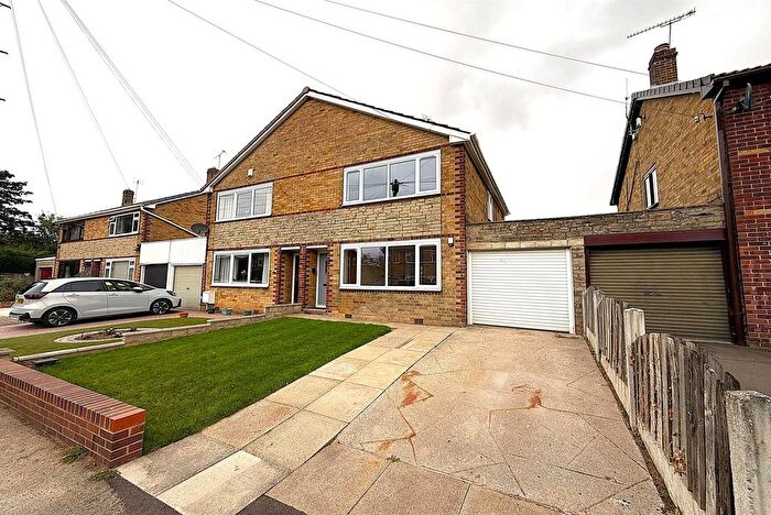 3 Bedroom Property To Rent In Windsor Walk, South Anston, Sheffield, S25