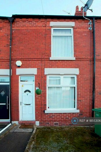 2 Bedroom Terraced House To Rent In Turncroft Lane, Stockport, SK1