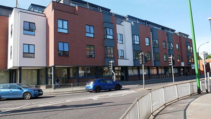 2 Bedroom Flat To Rent In Flat Southgate, PO19