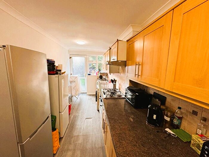 4 Bedroom Semi-Detached House To Rent In Rolleston Drive, Nottingham, Nottinghamshire, NG7