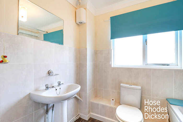 2 Bedroom Apartment To Rent In Shanklin, Isle Of Wight, PO37