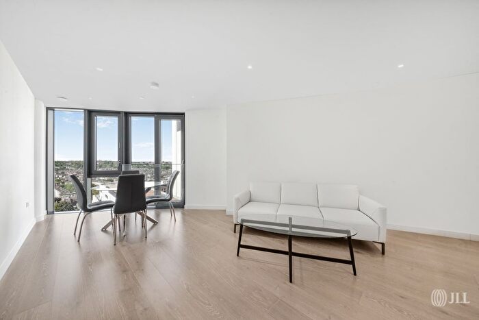 2 Bedroom Flat For Sale In City North West, N4