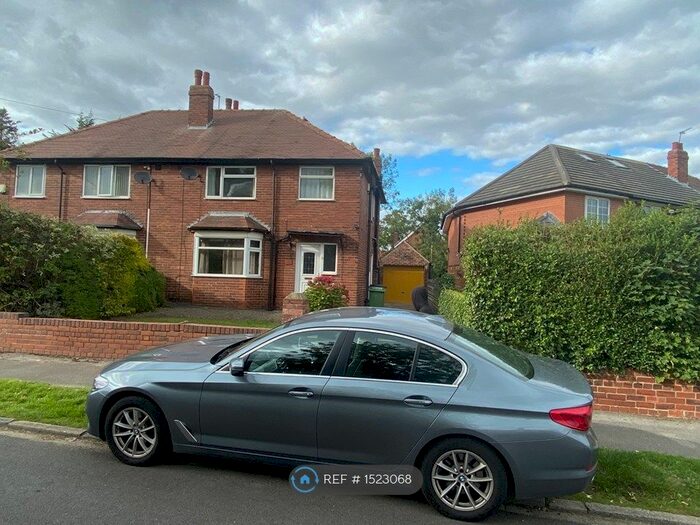 3 Bedroom Semi-Detached House To Rent In Moor Allerton Crescent, Leeds, LS17