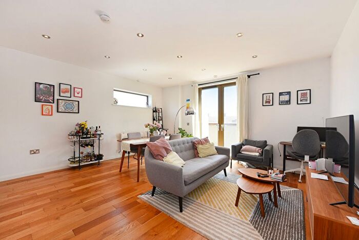 1 Bedroom Flat For Sale In Hoxton Residences, Crondall Street, Hoxton, London, N1