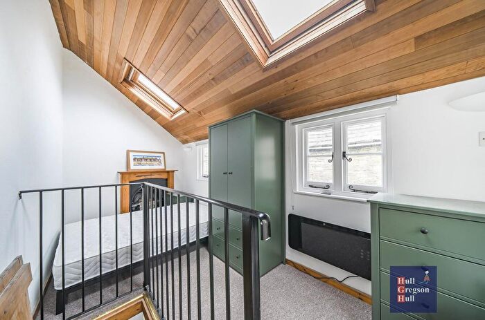 1 Bedroom Property For Sale In Marshall Row, Swanage, BH19 - Photo 5