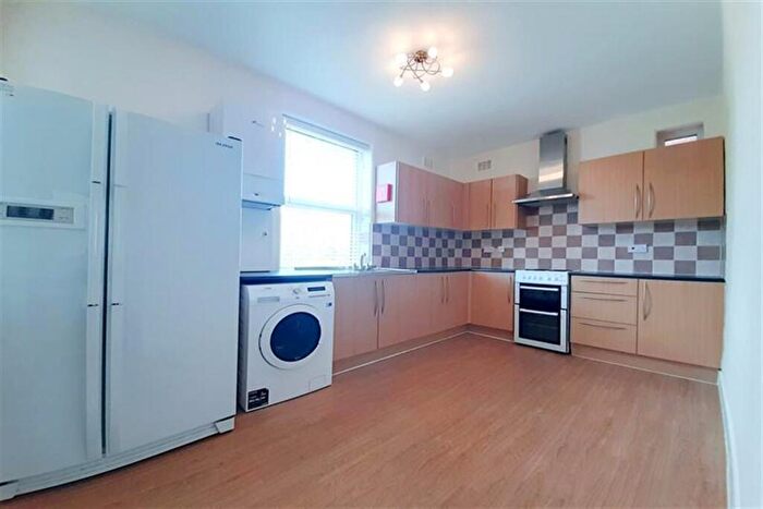 4 Bedroom Apartment To Rent In Brent View House, North Circular Road, Golders Green, NW11