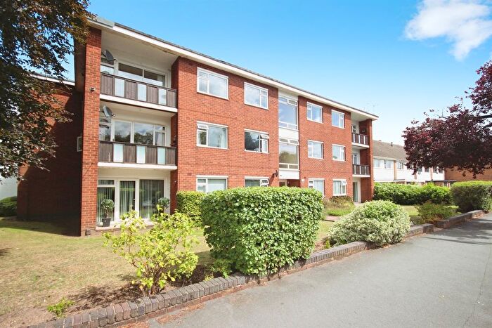 2 Bedroom Flat For Sale In St. Marys Road, Leamington Spa, CV31