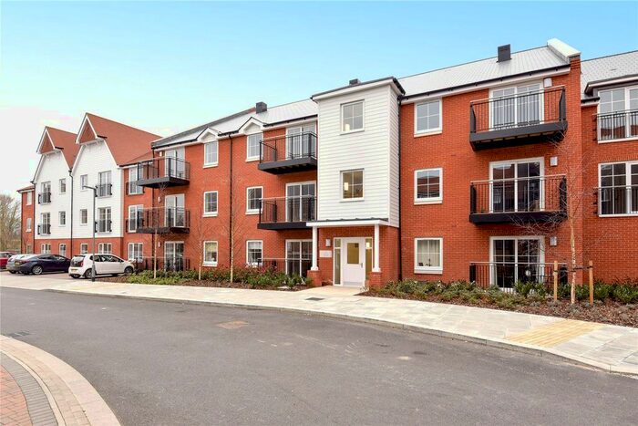 1 Bedroom Flat To Rent In Mere Road, Dunton Green, Sevenoaks, Kent, TN14