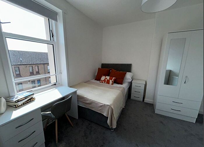 2 Bedroom Flat To Rent In Benvie Road, West End, Dundee, DD2