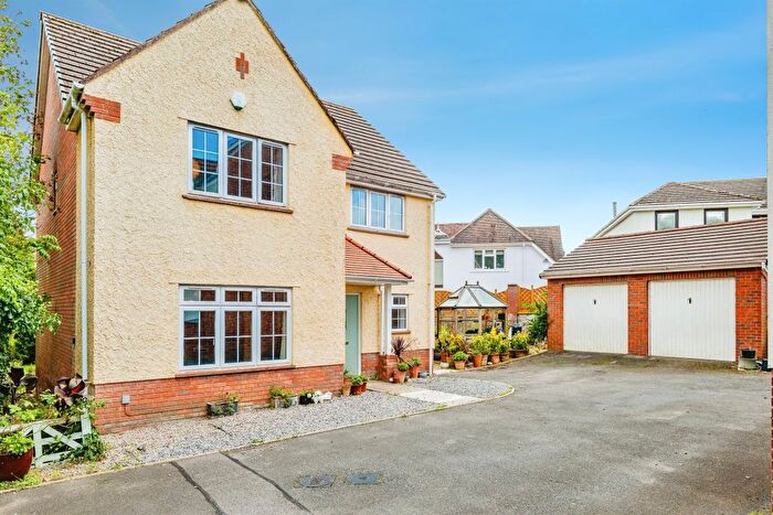 4 Bedroom Detached House For Sale In Leckwith Drive, Bridgend, CF31