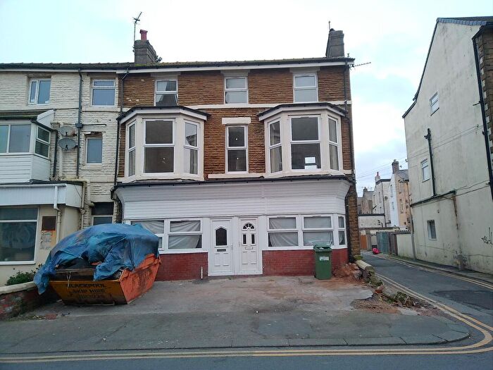 3 Bedroom Flat To Rent In Dean Street, Blackpool, FY4