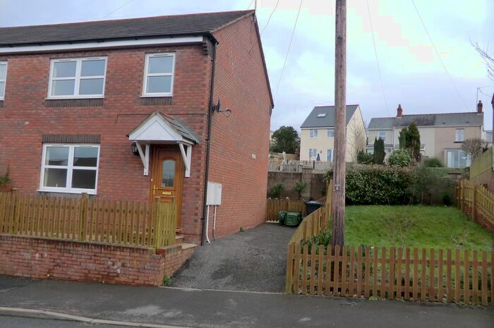 3 Bedroom Semi-Detached House To Rent In College Road, Cinderford, GL14