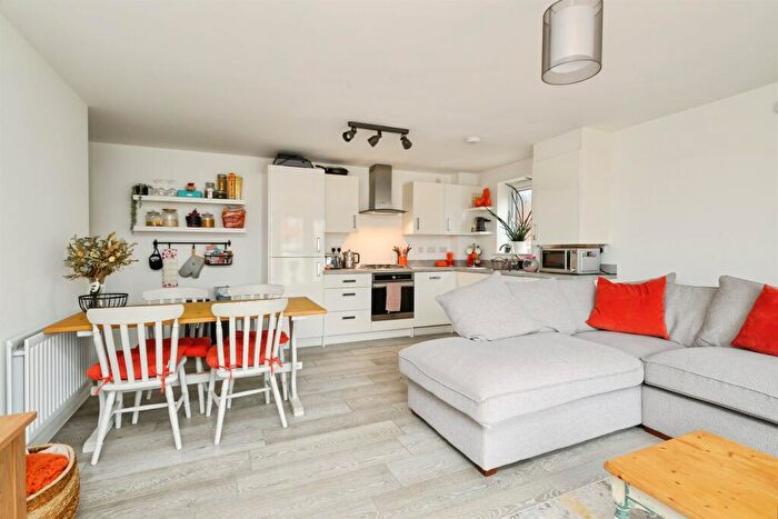 2 Bedroom Flat For Sale In Greenfield Way, Hampton Water, Peterborough, PE7