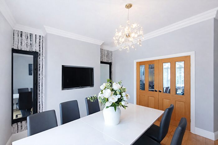 4 Bedroom Semi-detached House For Sale In North Road, Darlington, DL1