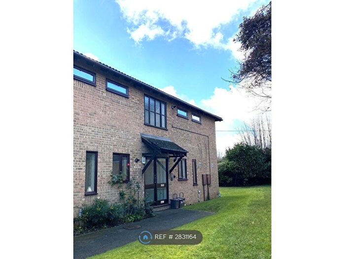 1 Bedroom Flat To Rent In Little Greencroft, Chesham, HP5