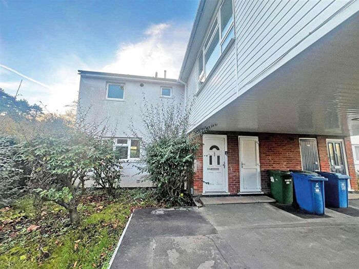 3 Bedroom End Of Terrace House For Sale In Aysgarth, Bracknell, RG12