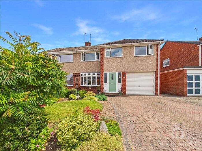 4 Bedroom Semi-Detached House For Sale In Yiewsley Drive, Darlington, Durham, DL3