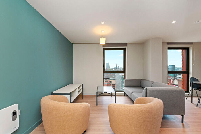 3 Bedroom Apartment To Rent In Apartment Haft Works, Sheffield, S3