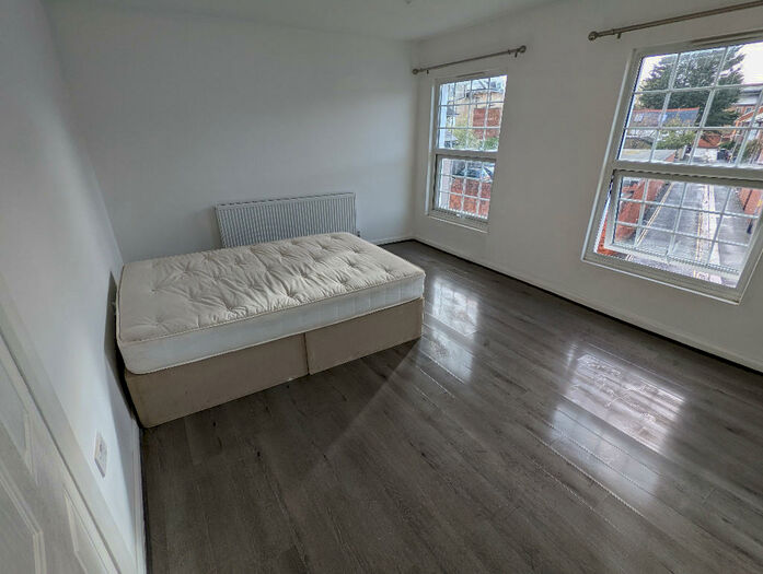 4 Bedroom Detached House To Rent In St. Johns Road, Reading, Berkshire, RG1