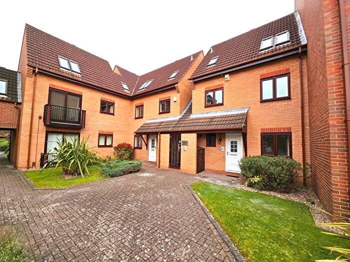 1 Bedroom Flat To Rent In Flamingo Court, Nottingham, Nottinghamshire, NG7