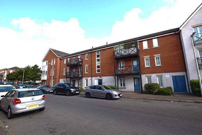 2 Bedroom Flat To Rent In Hevingham Drive, Chadwell Heath, RM6
