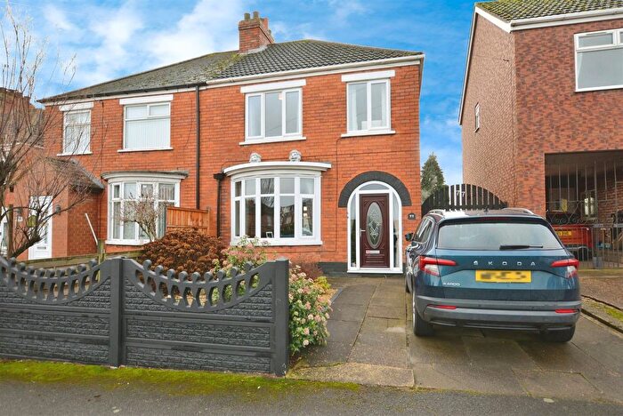 3 Bedroom Semi Detached House For Sale In Fulbeck Road, Scunthorpe, DN16