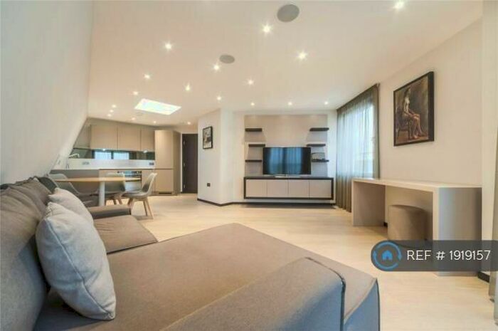 2 Bedroom Flat To Rent In Holmes Road, London, NW5