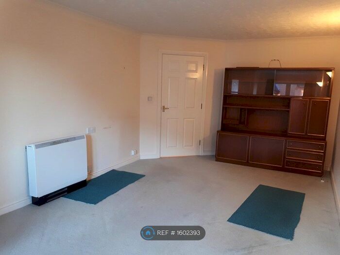 1 Bedroom Flat To Rent In Castlemeads Court, Gloucester, GL1