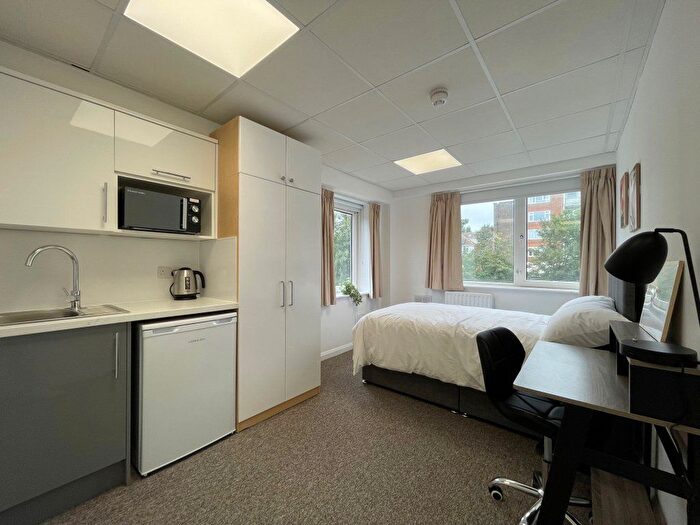 Studio To Rent In Paris House, Wilbury Villas, Hove, BN3