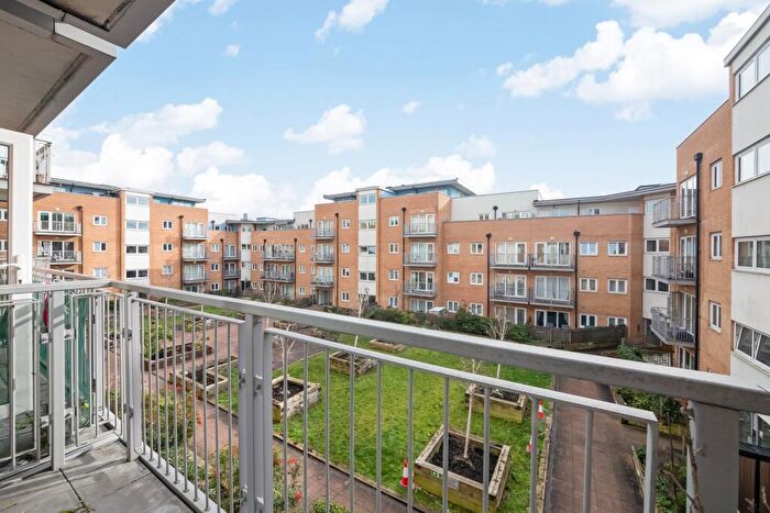 2 Bedroom Apartment To Rent In Whitestone Way, Croydon, CR0