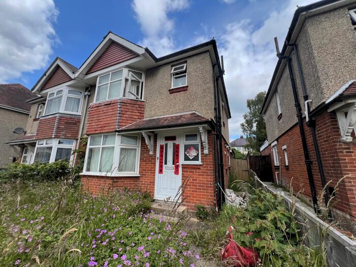 5 Bedroom House To Rent In Burgess Road, SO16
