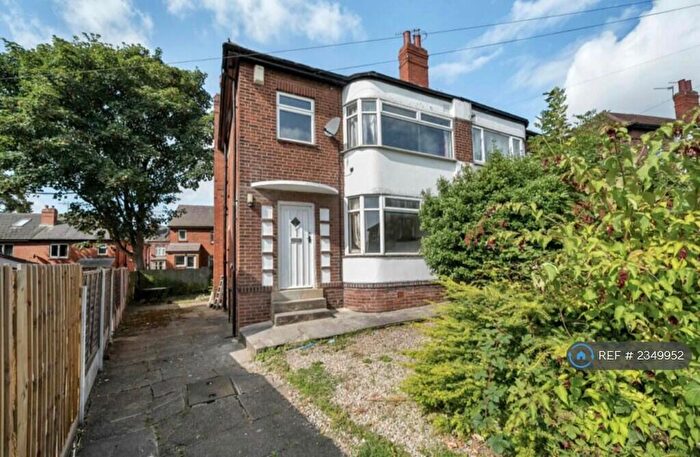 4 Bedroom Semi Detached House To Rent In Ash Crescent, Leeds, LS6