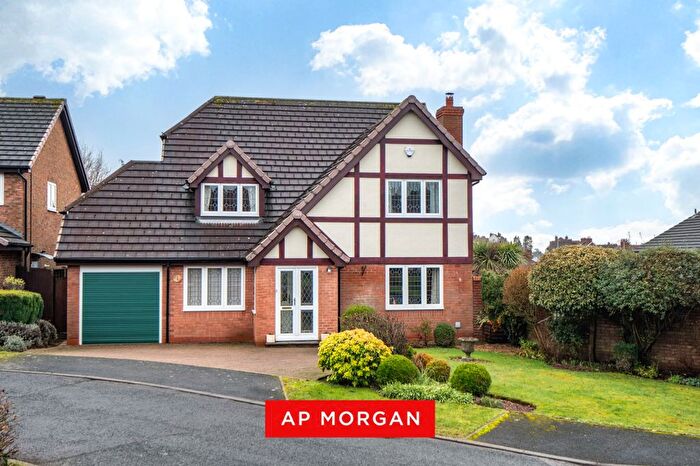 4 Bedroom Detached House For Sale In Mandeville Way, Bromsgrove, Worcestershire, B61