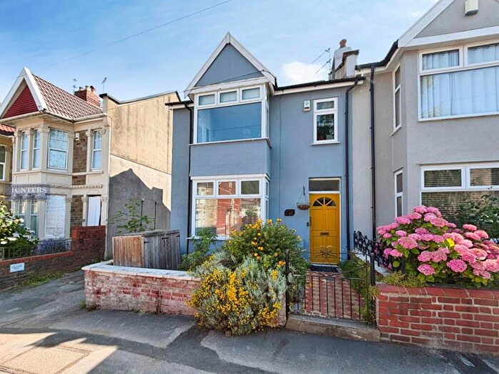 3 Bedroom End Of Terrace House For Sale In Hampstead Road, Bristol, BS4
