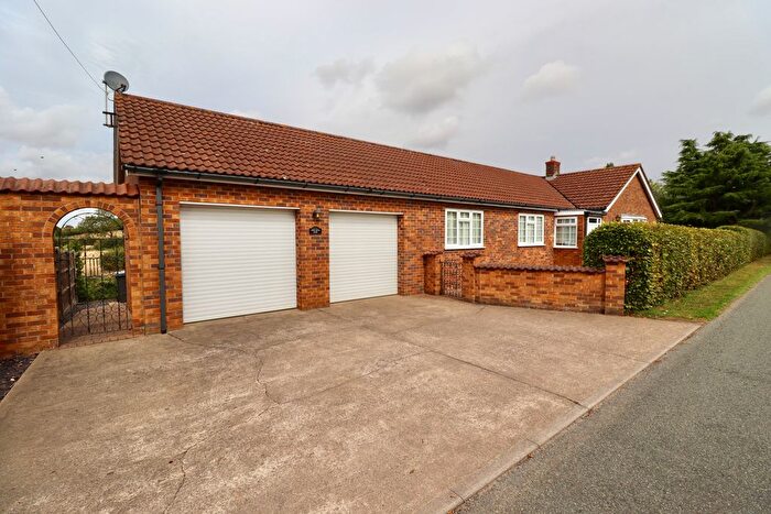 3 Bedroom Detached Bungalow For Sale In Fen Road, Heighington, LN4