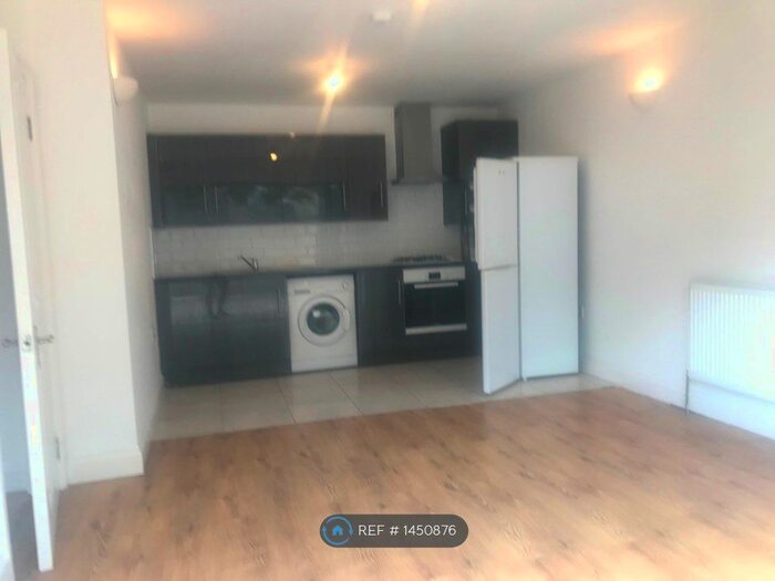1 Bedroom Flat To Rent In Lupin Mews, London, E17