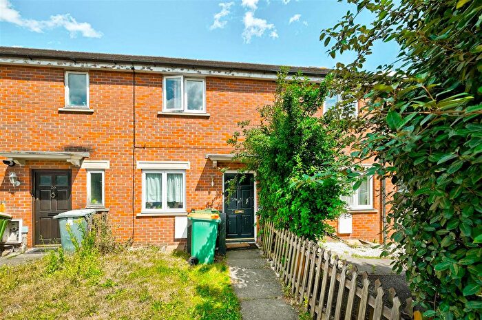 2 Bedroom Property To Rent In Keller Crescent, Manor Park, E12