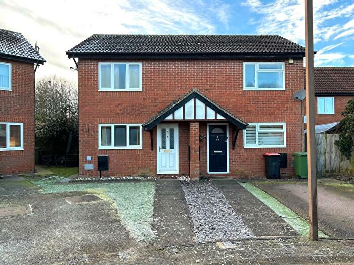 2 Bedroom Semi-Detached House To Rent In Porlock Lane, Furzton, MK4