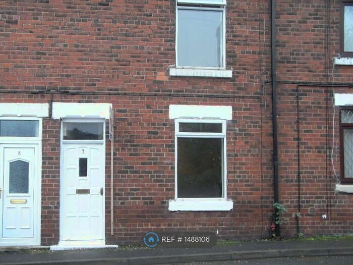 3 Bedroom Terraced House To Rent In Northland View, Pontefract, WF8